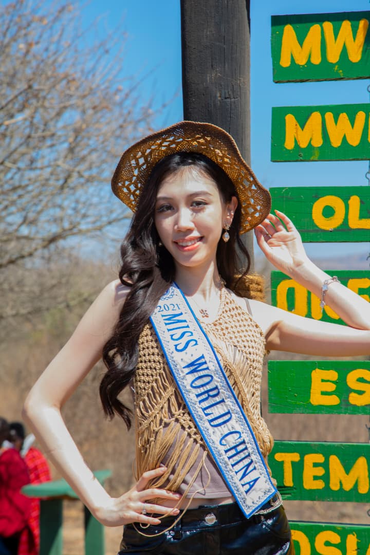  MISS WORLD CHINA ATEMBELEA HIFADHI YA MAKUYUNI WILDLIFE PARK