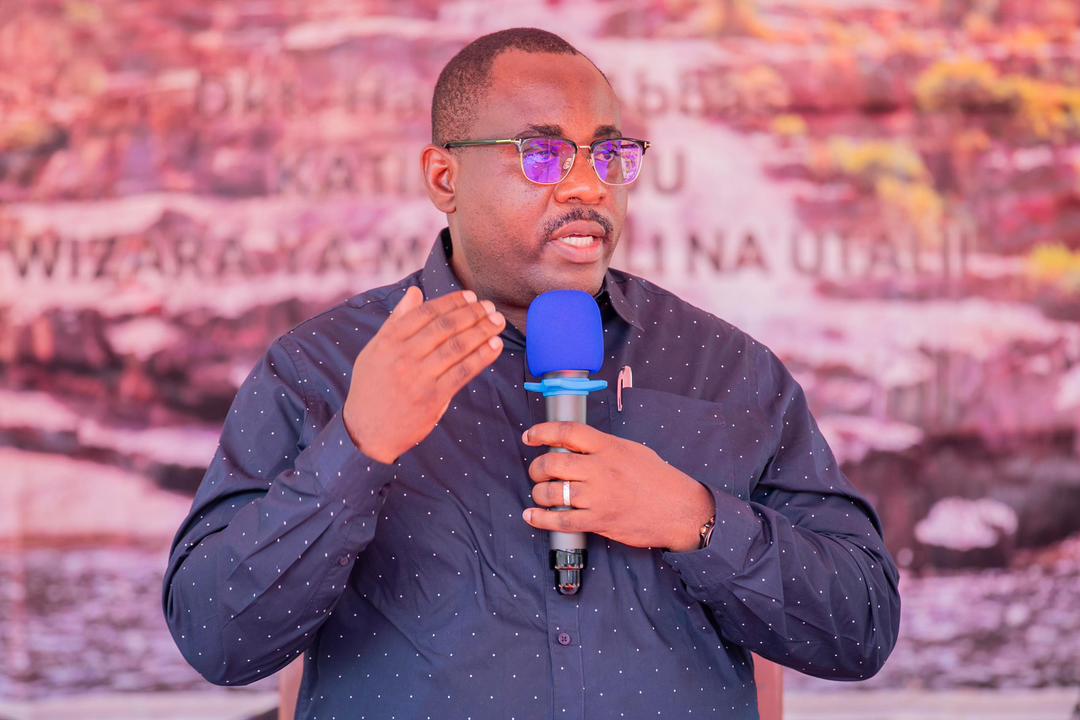 TUENDELEE KUTUMIA TEKNOLOJIA KATIKA SHUGHULI ZA UHIFADHI - Dkt. Abbasi
