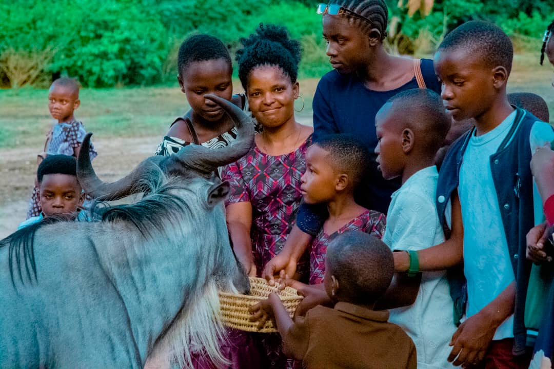 ZAIDI YA WATALII 700 WAFURIKA TABORA ZOO KUJIONE MAAJABU YA BUSTANI HIYO 
