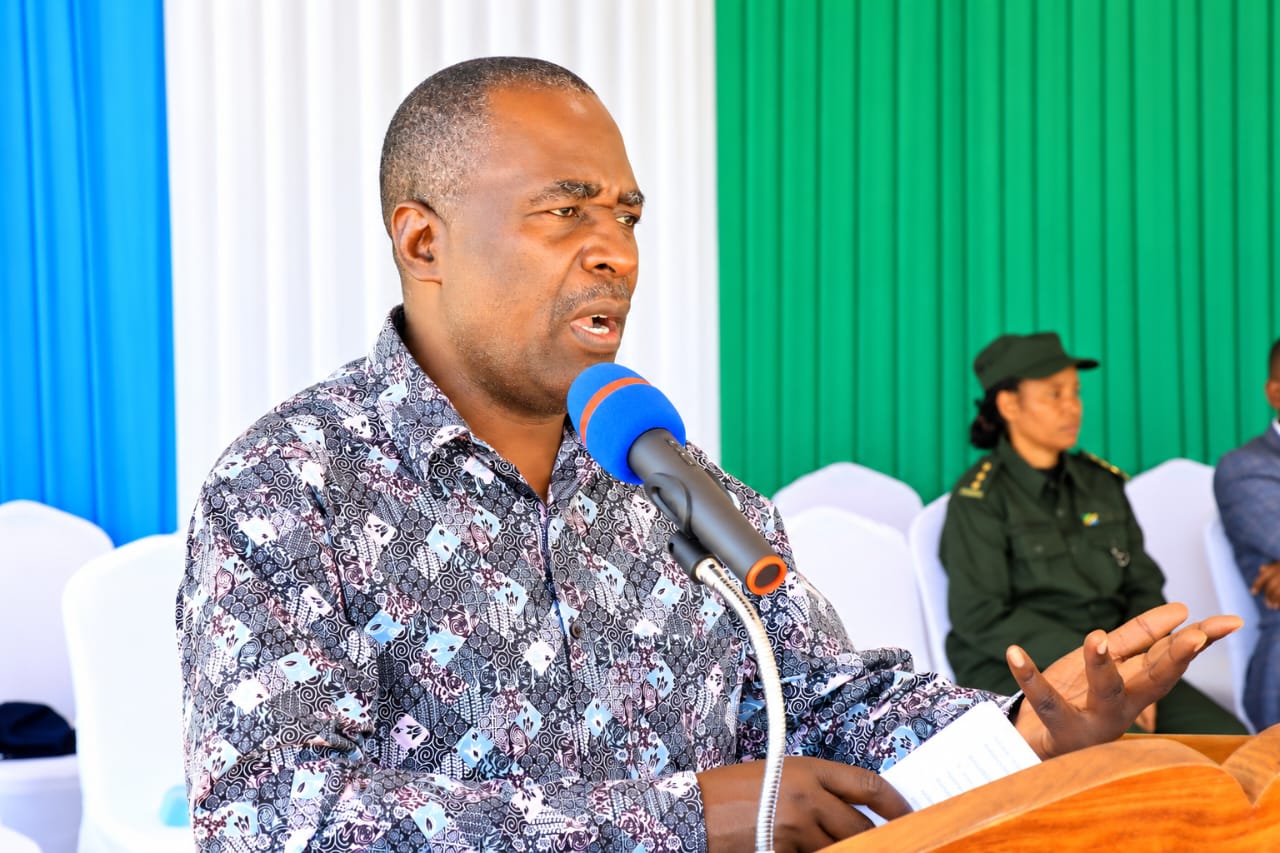 DC TANGANYIKA AWASISITIZA MAAFISA NA ASKARI WA TAWA KUISHI VIAPO VYAO