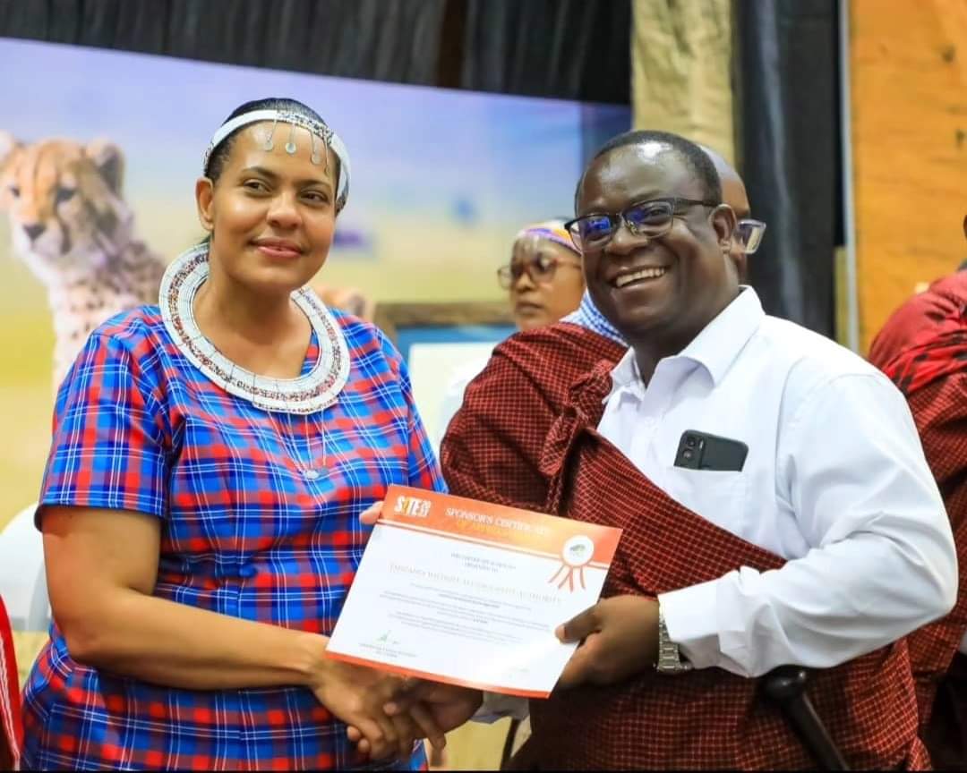 TAWA YAKABIDHIWA CHETI CHA SHUKRANI KWA WADHAMINI WA  S!TE
