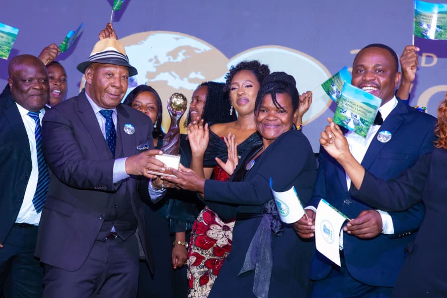 TAWA YAANDIKA HISTORIA AFRIKA, SELOUS NA MPANGA-KIPENGERE ZATWAA TUZO ZA WORLD TRAVEL AWARDS 2026