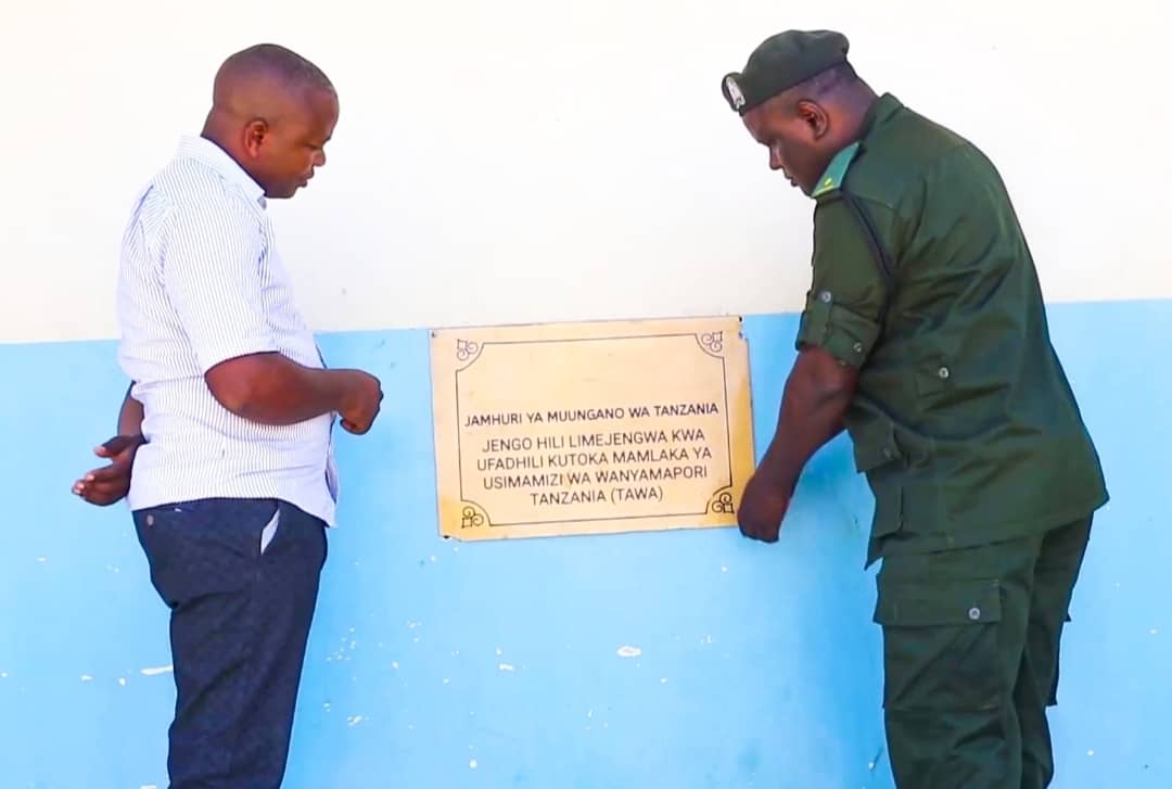 TAWA YAFADHILI MRADI WA UJENZI WA MADARASA KALIUA, WANAFUNZI WAELEZA HISIA ZAO.