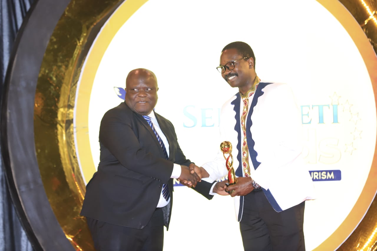 KAMPUNI YA ADAM CLEMENTS SAFARIS LTD  NA MAKAME  WMA ZAIBUKA KIDEDEA TUZO ZA SERENGETI AWARDS